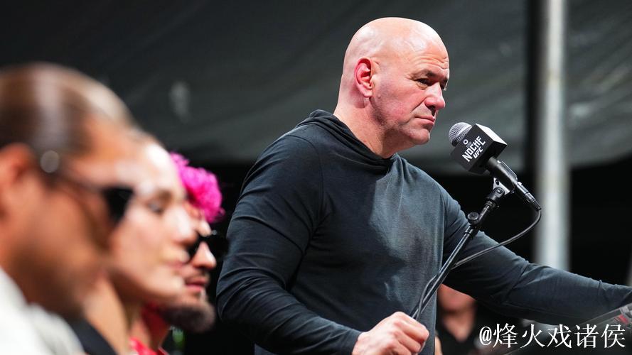 白大拿培训袋鼠成UFC首位三级别冠军