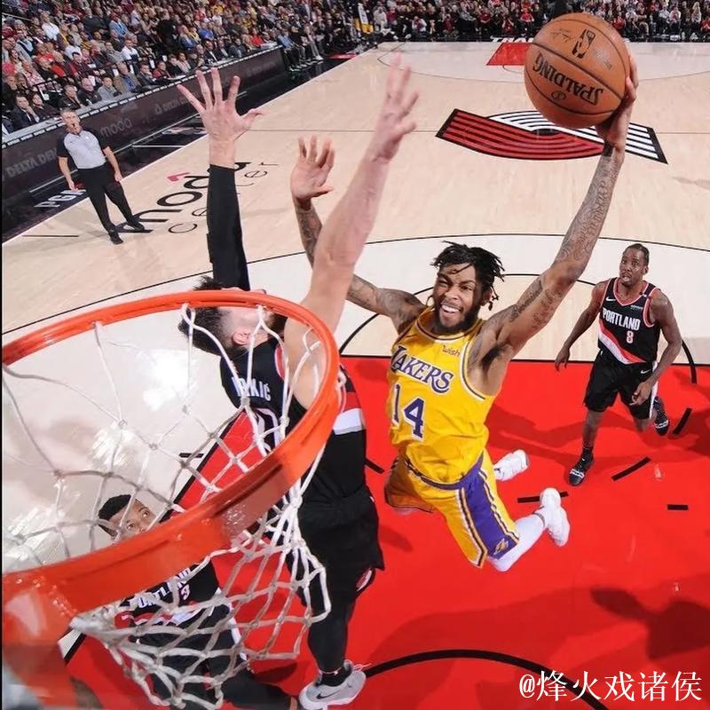 英格拉姆低位背打 翻身跳投稳稳命中