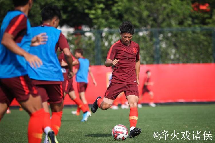 U19男足上海集训 着重考察队员、统一技战术思想 U19男足上海集训 着重考察队员、统一技战术思想