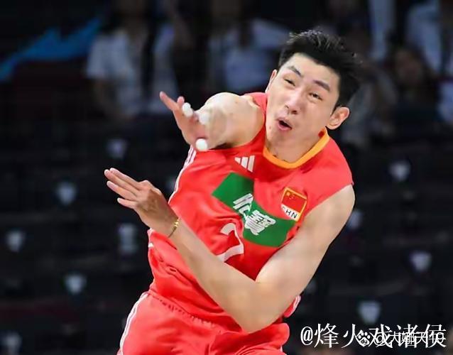 刘东推倒雷琼-塔克,山西挑战后裁判维持原判&判罚进攻犯规 刘东推倒雷琼-塔克,山西挑战后裁判维持原判&判罚进攻犯规